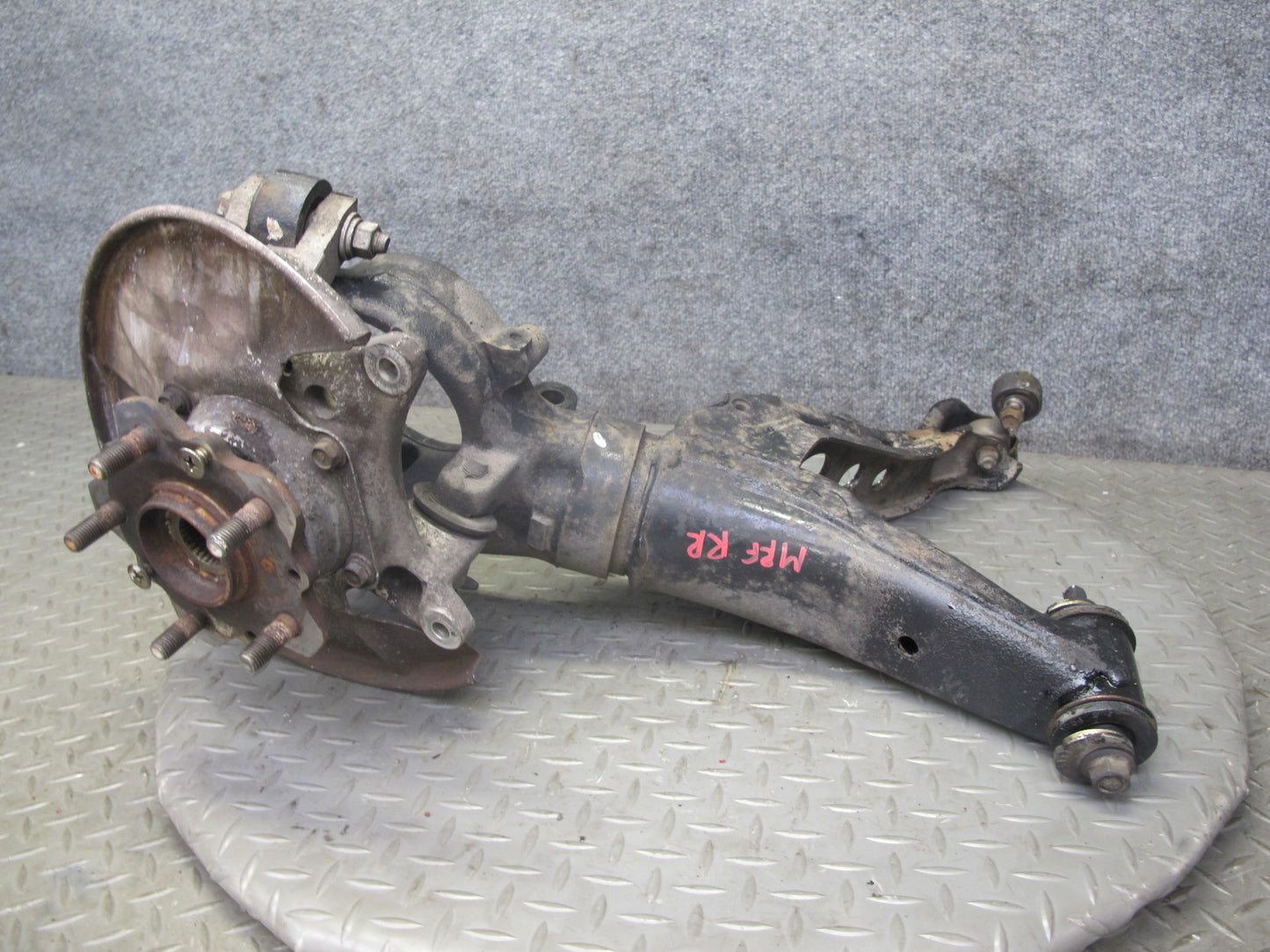 86-91 Mazda RX7 FC3S Rear Right Spindle Knuckle Wheel Hub w Trailing Arm OEM