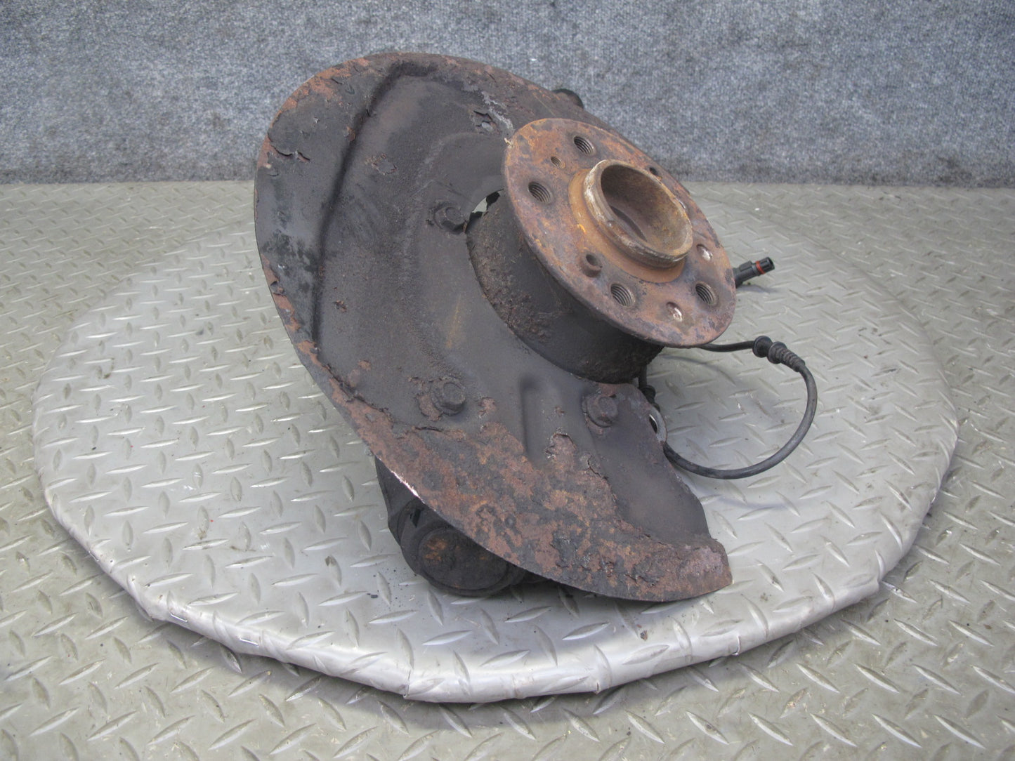 07-11 Mercedes W164 ML63 AMG Front Left Spindle Knuckle Wheel Hub Bearing OEM