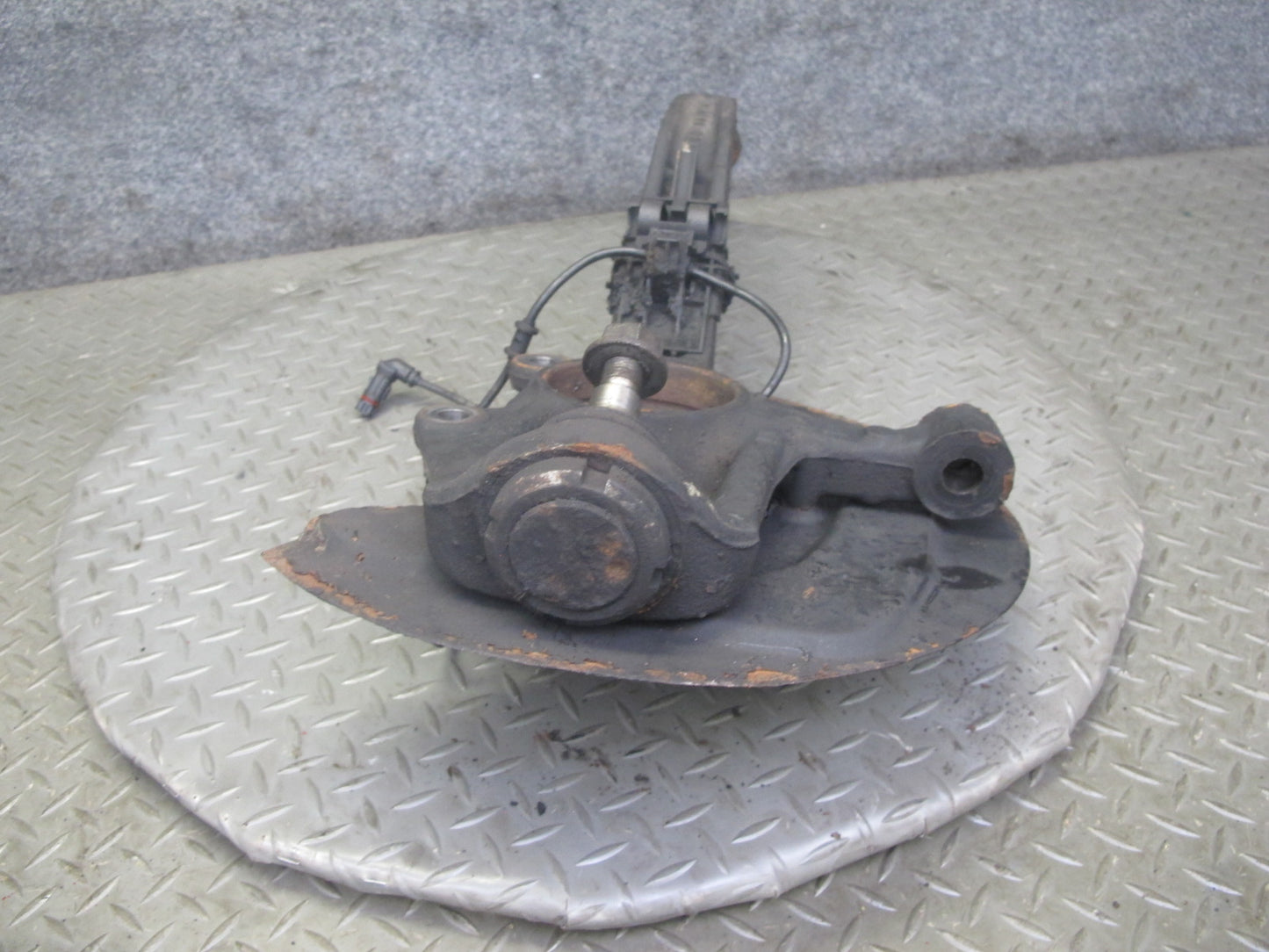 07-11 Mercedes W164 ML63 AMG Front Left Spindle Knuckle Wheel Hub Bearing OEM