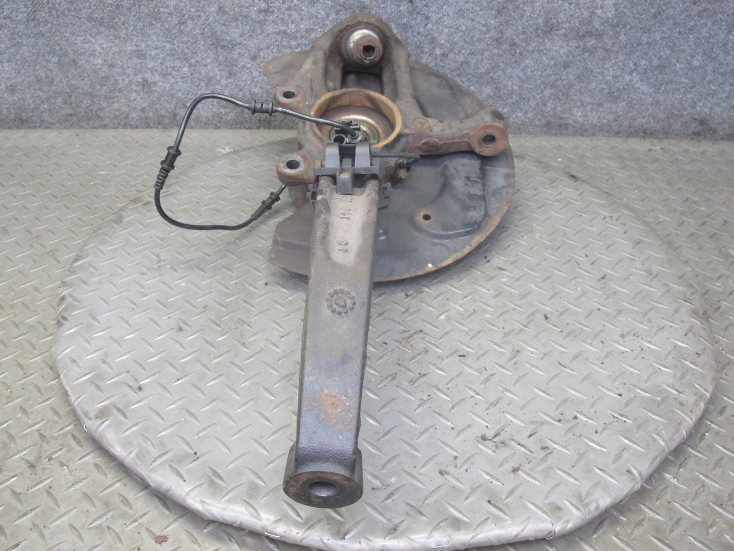 07-11 Mercedes W164 ML63 AMG Front Right Spindle Knuckle Wheel Hub Bearing OEM