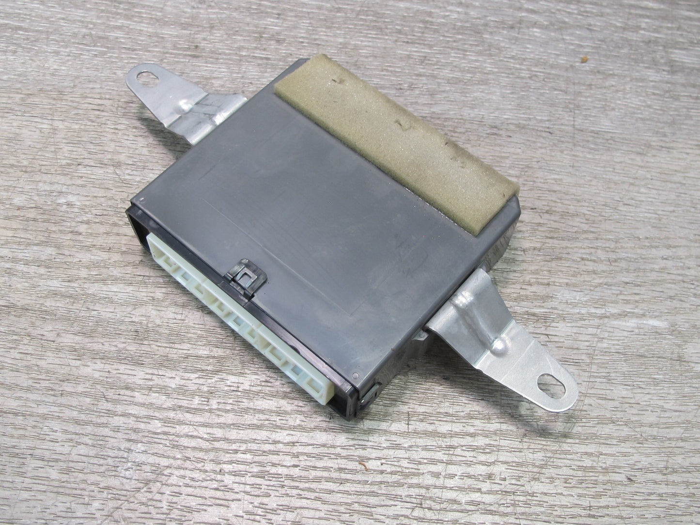 08-09 Lexus UVF46 LS600hL Rear Left Door Multiplex Control Module OEM