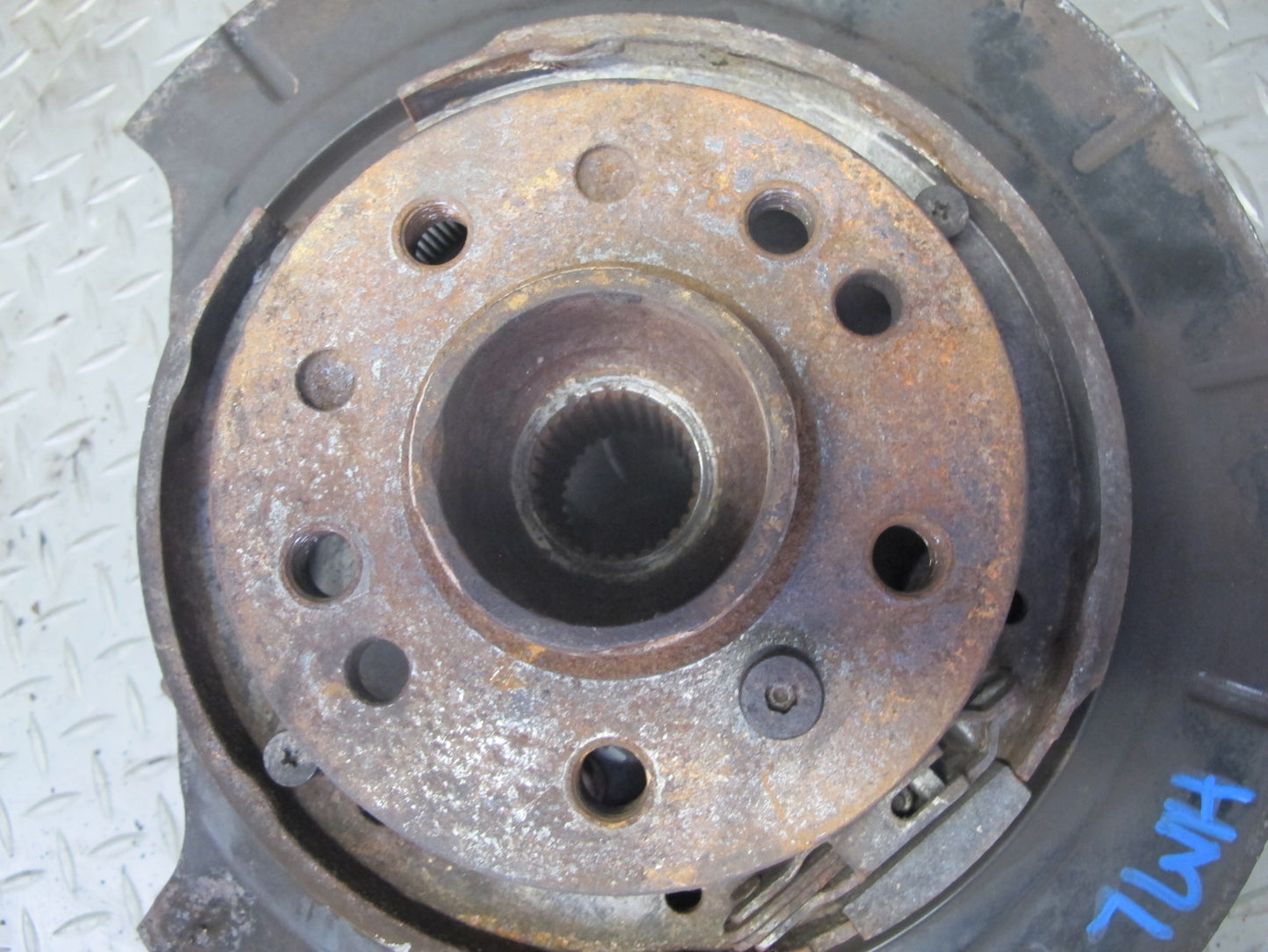07-11 Mercedes W164 ML63 AMG Rear Left Spindle Knuckle Wheel Hub Bearing OEM