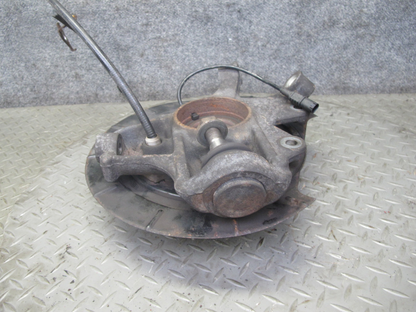 07-11 Mercedes W164 ML63 AMG Rear Left Spindle Knuckle Wheel Hub Bearing OEM