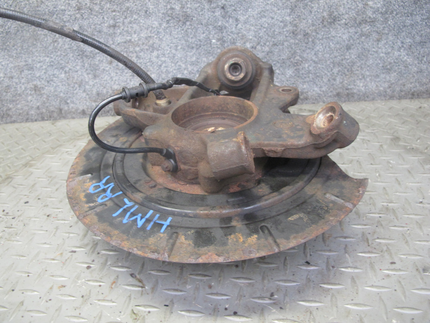 07-11 Mercedes W164 ML63 AMG Rear Right Spindle Knuckle Wheel Hub Bearing OEM