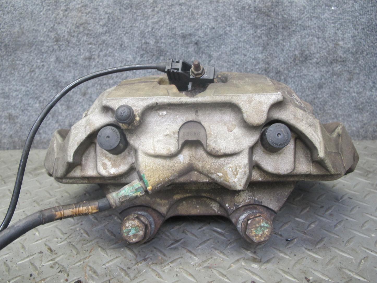 07-11 Mercedes W164 ML63 AMG Set of 2 Front Brake Caliper OEM