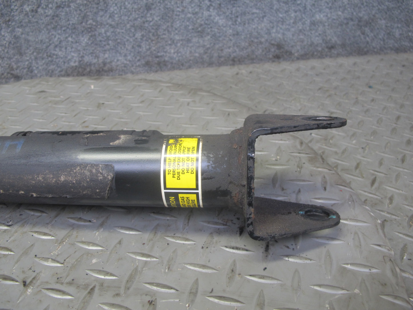 07-11 Mercedes W164 ML63 AMG ADS Rear Right Airmatic Strut Shock Absorber OEM