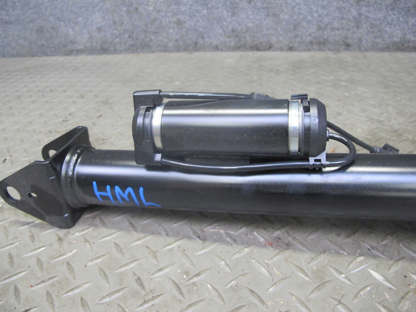 07-11 Mercedes W164 ML63 AMG ADS Rear Left Airmatic Strut Shock Absorber Aftmrkt