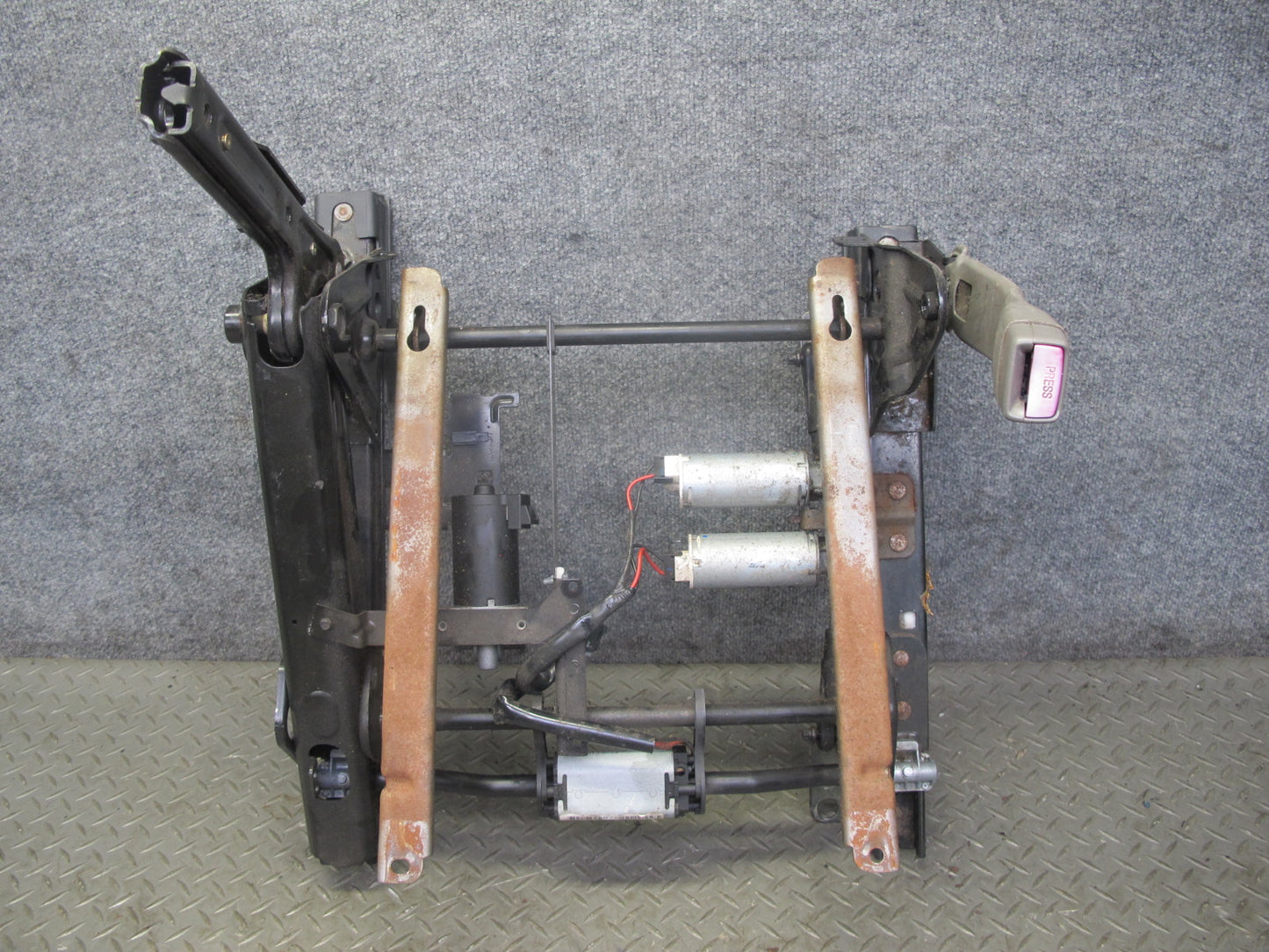 2003-2007 Hummer H2 Front Right Passenger Side Seat Lower Frame Track W/ Motors