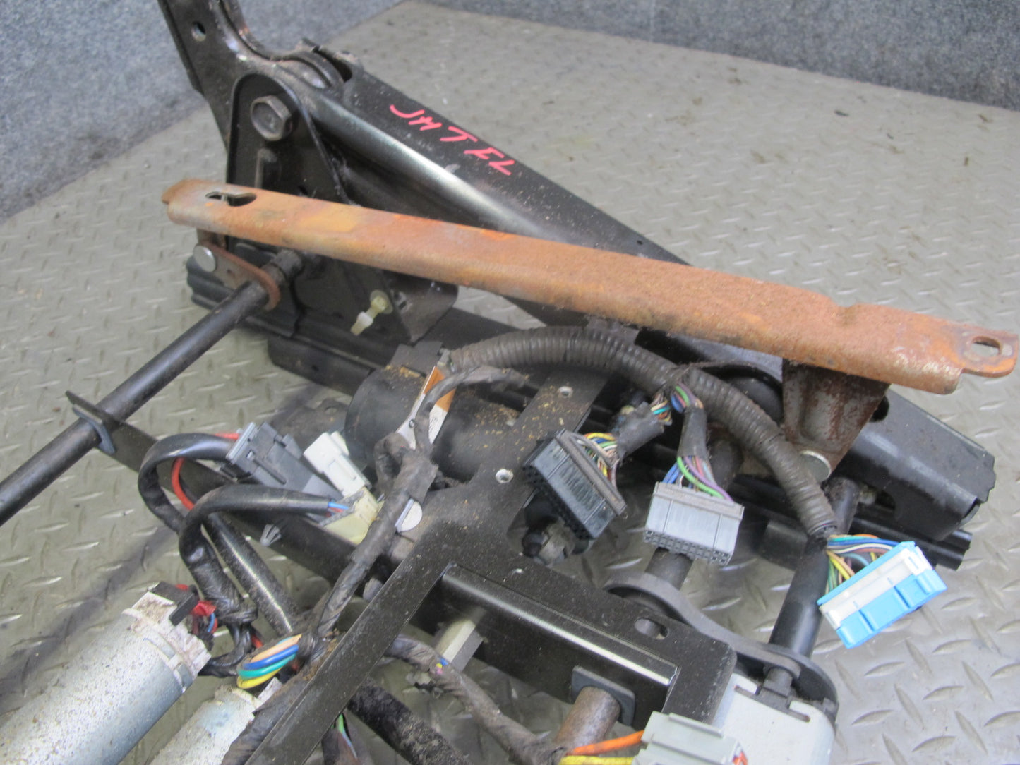 2003-2007 Hummer H2 Front Left Driver Side Seat Lower Frame Track W/ Motors