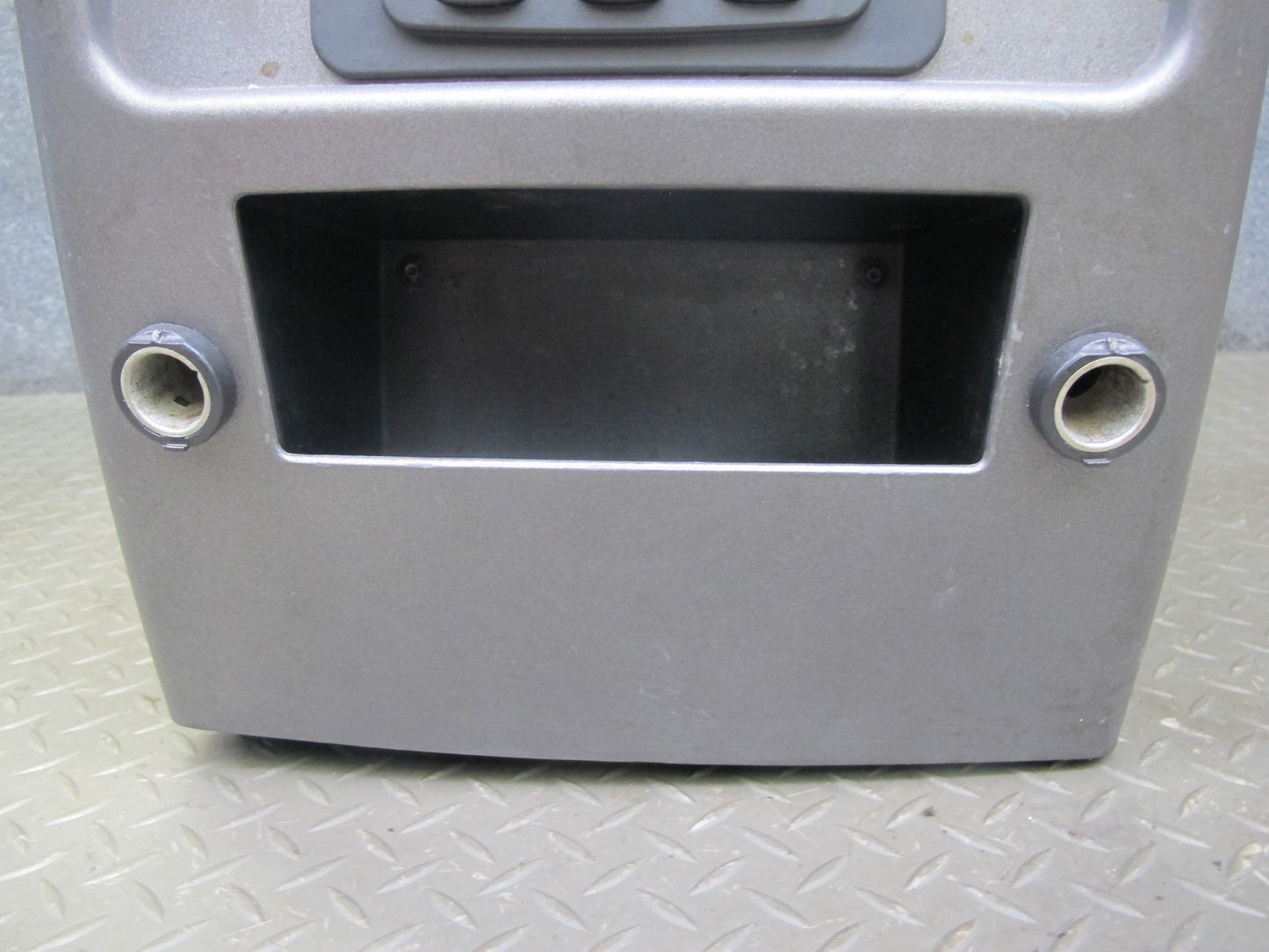 2003-2006 Hummer H2 Front Center Console Trim Cover Panel W/ Armrest