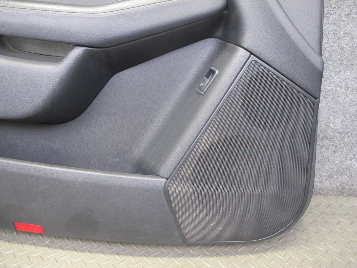 12-15 Mercedes W166 Ml-class Set of 2 Front Door Interior Trim Cover Panel OEM