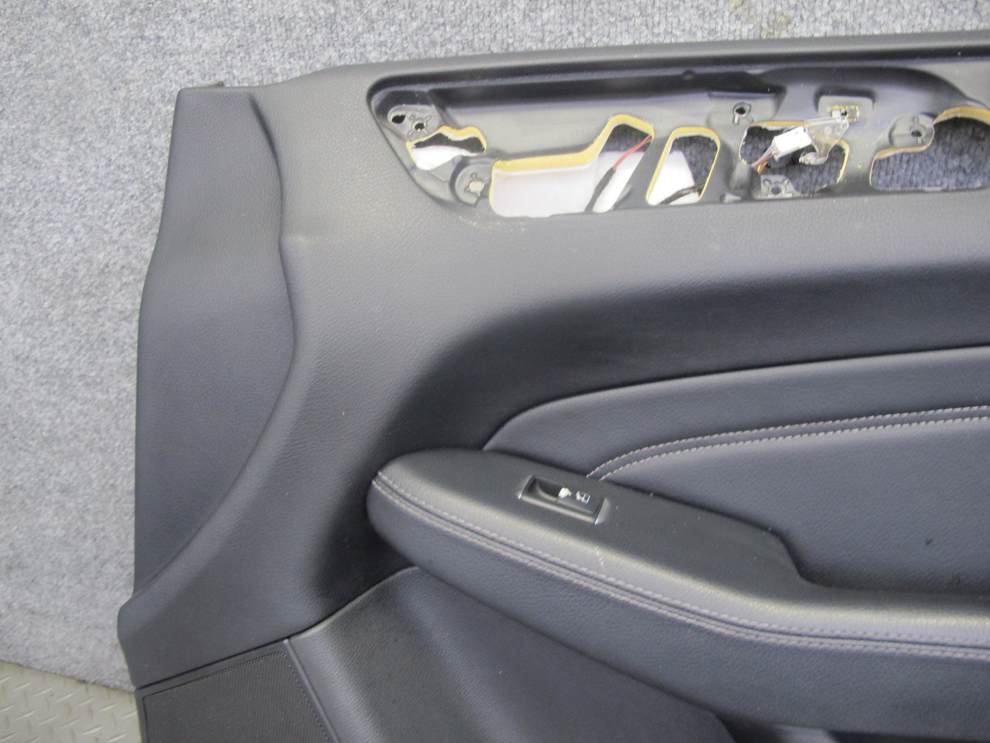 12-15 Mercedes W166 Ml-class Set of 2 Front Door Interior Trim Cover Panel OEM