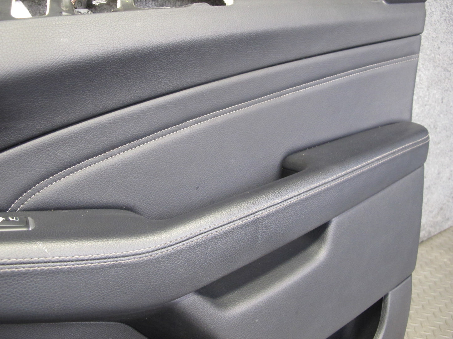 12-15 Mercedes W166 Ml-class Set of 2 Front Door Interior Trim Cover Panel OEM