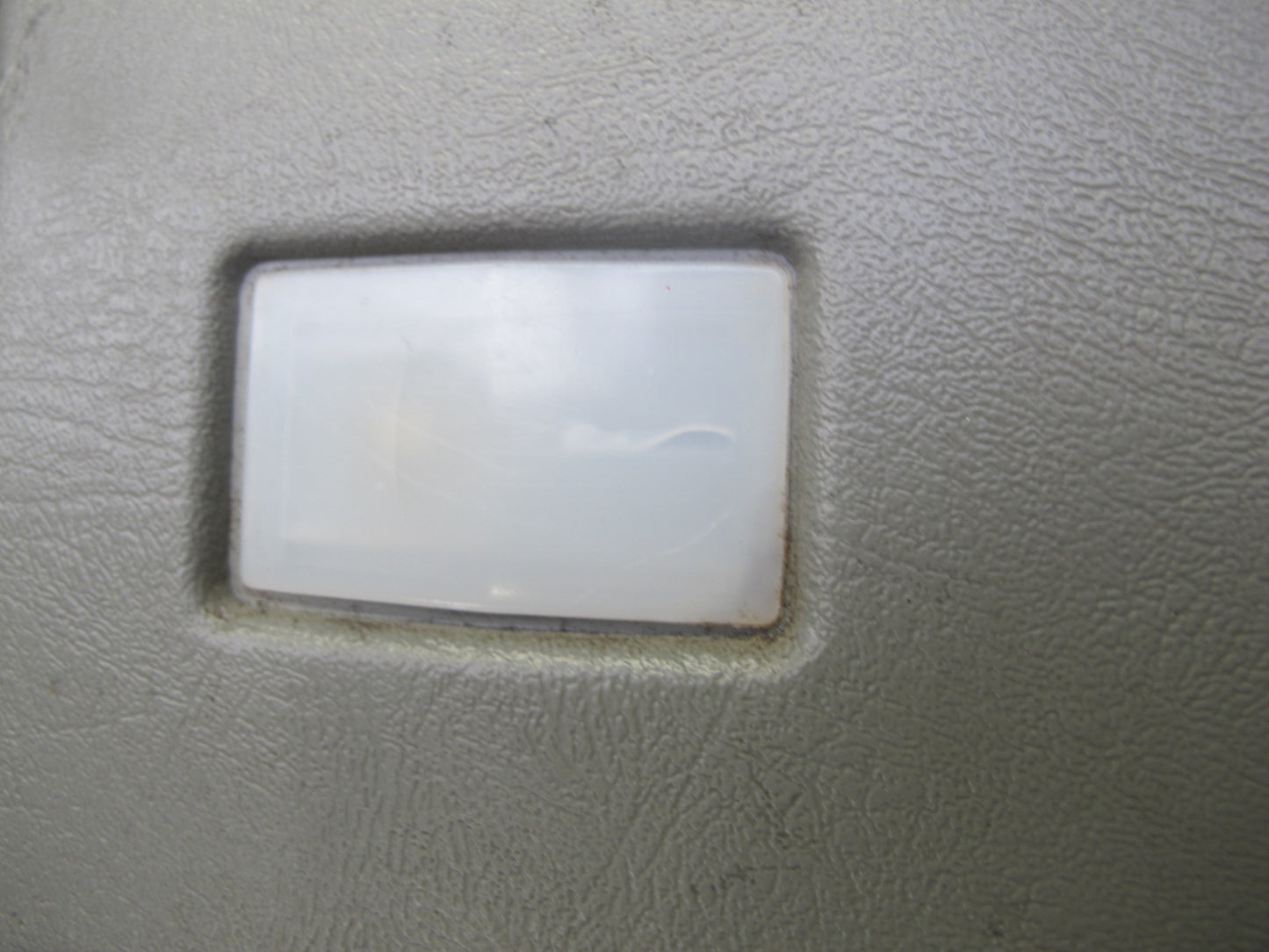 2003-2004 Hummer H2 Left Driver Side Upper Lower B Pillar Trim Cover Panel