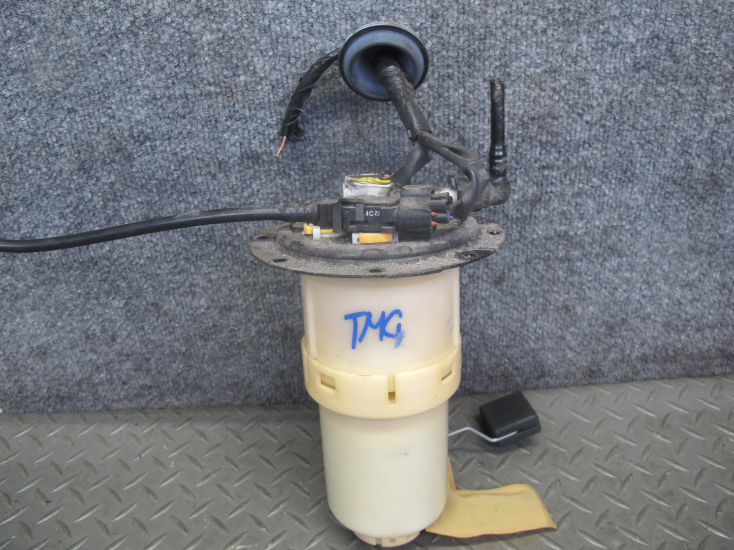 00-05 Toyota MR2 Spyder ZZW30L 1ZZFE Fuel Pump Level Sensor Assembly OEM