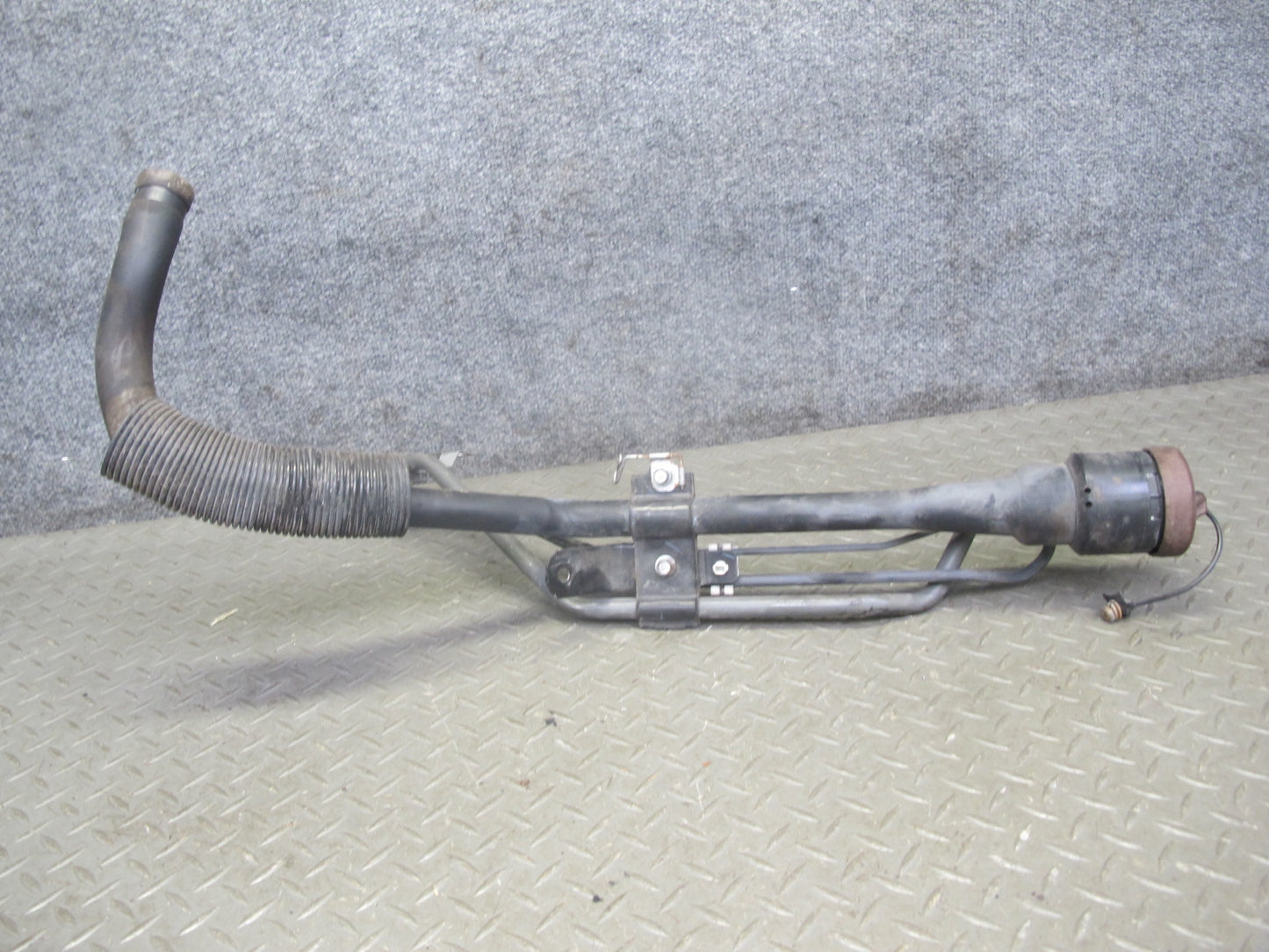 00-05 Toyota MR2 Spyder ZZW30L Fuel Tank Filler Neck Pipe OEM