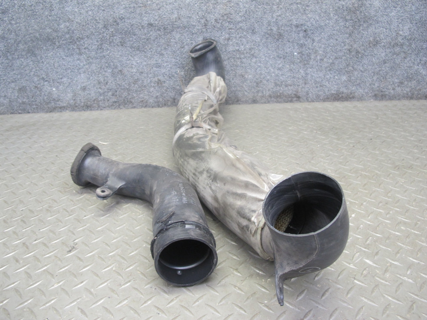 00-05 Toyota MR2 Spyder ZZW30L Set of 2 Air Intake Hose Pipe Line OEM