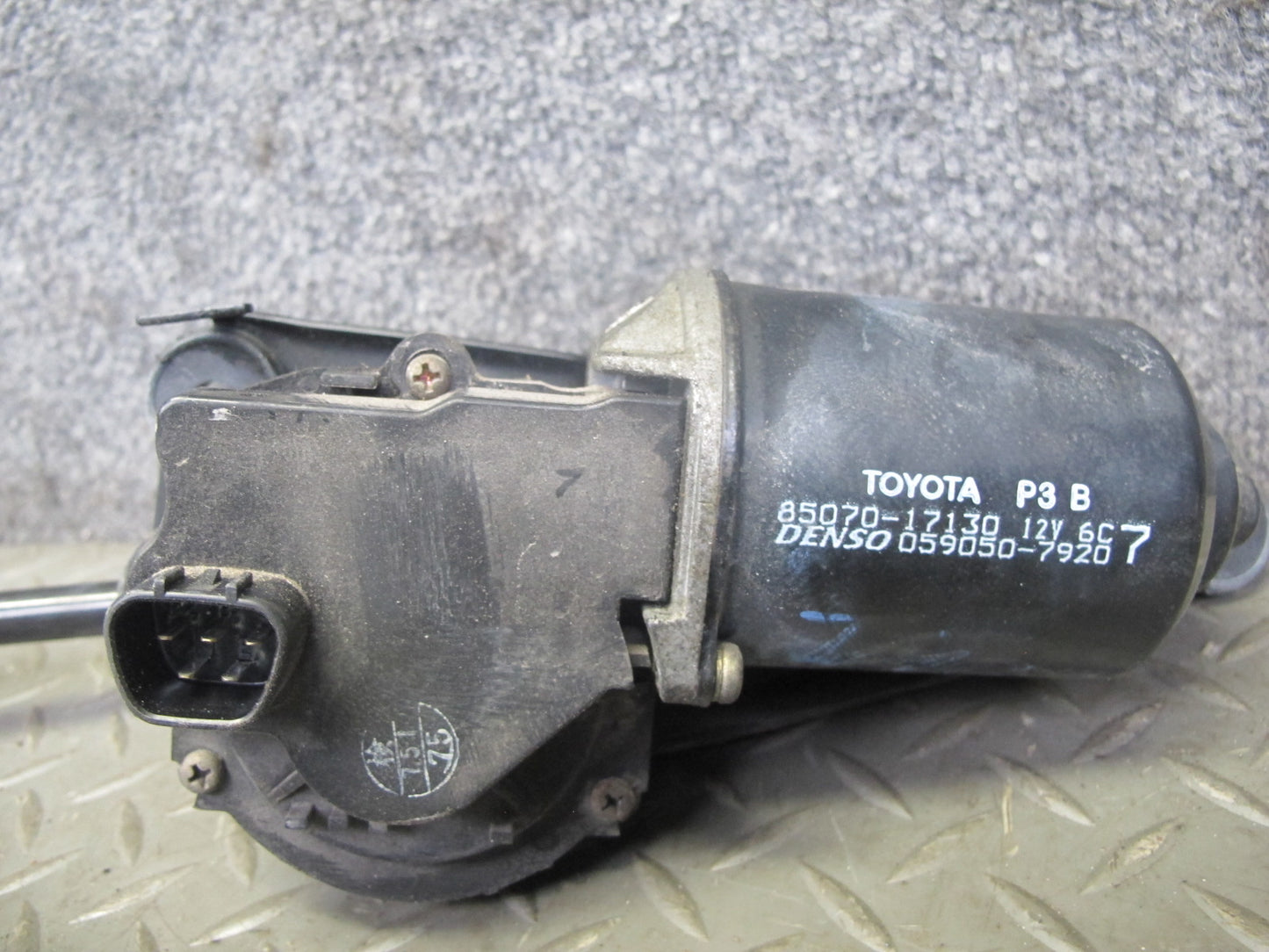 00-02 Toyota MR2 Spyder ZZW30L Windshield Wiper Transmission Linkage w Motor OEM