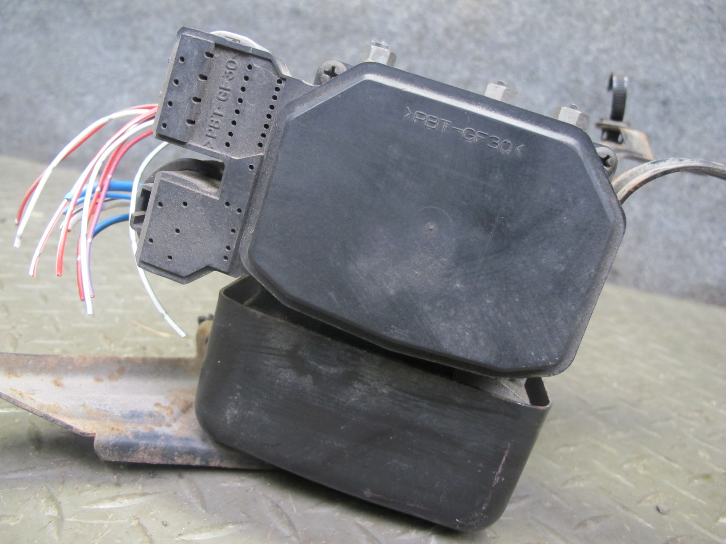 00-02 Toyota MR2 Spyder ZZW30L Anti Lock Brake ABS Pump Module 44510-17080 OEM