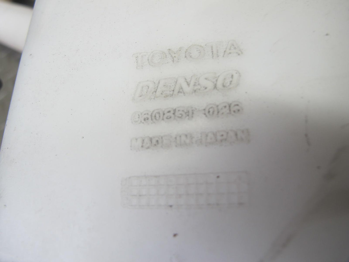 00-05 Toyota MR2 Spyder ZZW30L Windshield Washer Fluid Reservoir Tank w Pump OEM