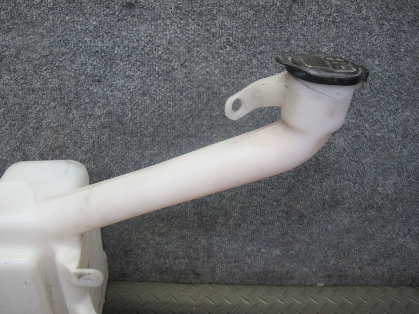 00-05 Toyota MR2 Spyder ZZW30L Windshield Washer Fluid Reservoir Tank w Pump OEM