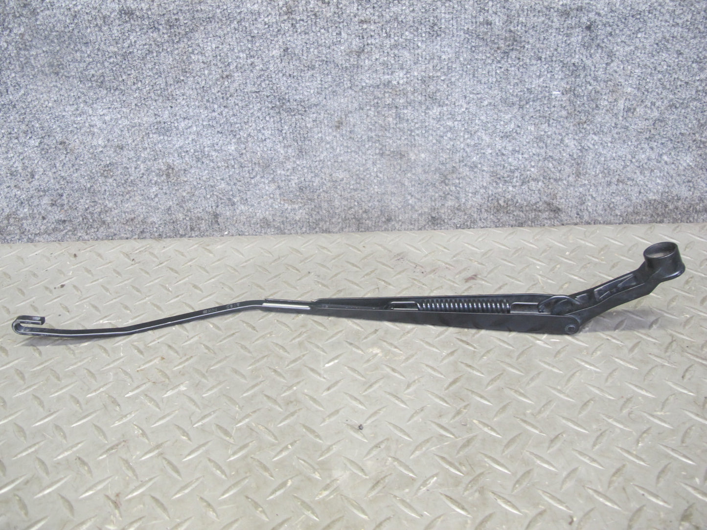 00-05 Toyota MR2 Spyder ZZW30L Set of 2 Front Left & Right Wiper Arm OEM
