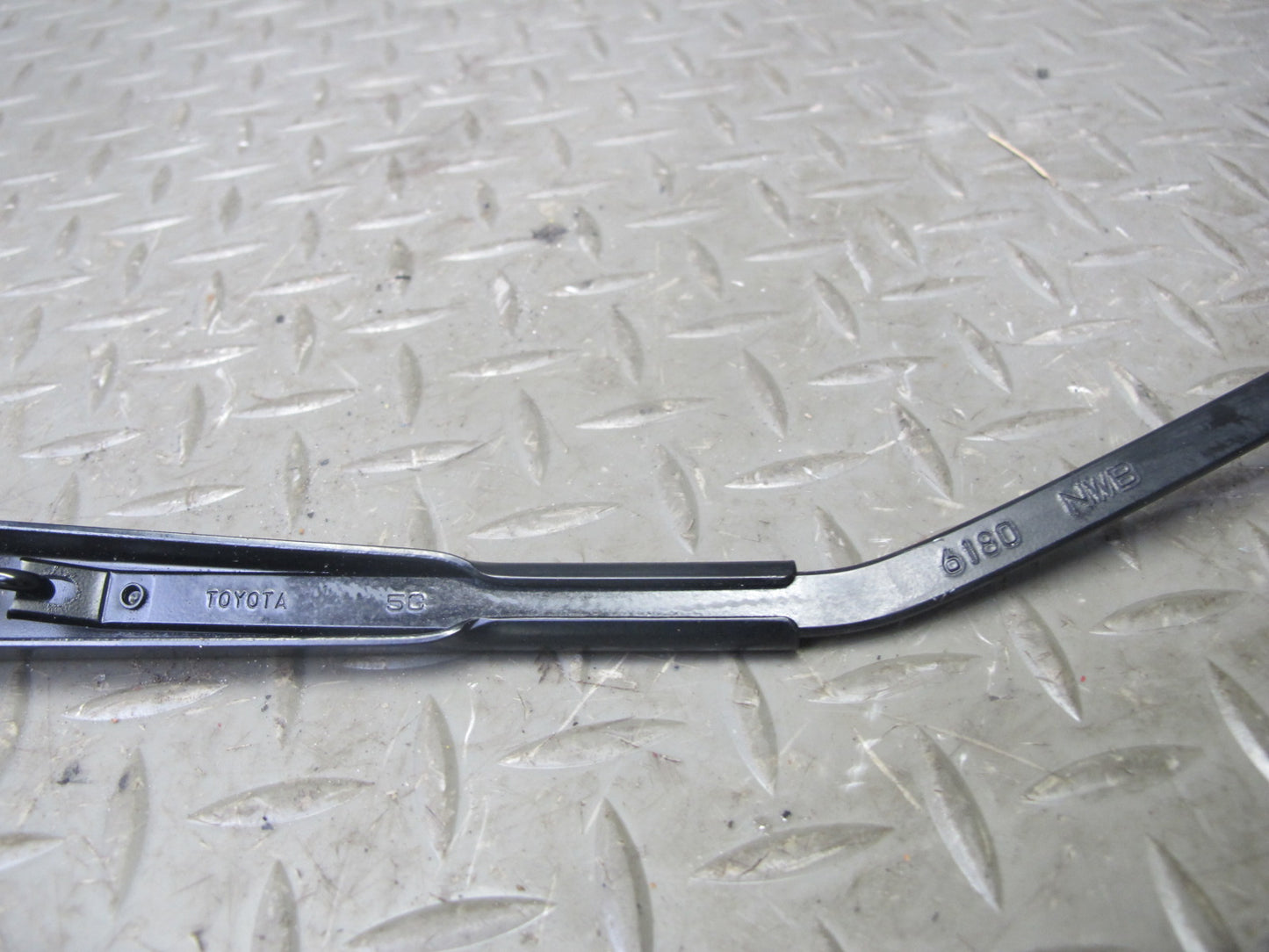 00-05 Toyota MR2 Spyder ZZW30L Set of 2 Front Left & Right Wiper Arm OEM