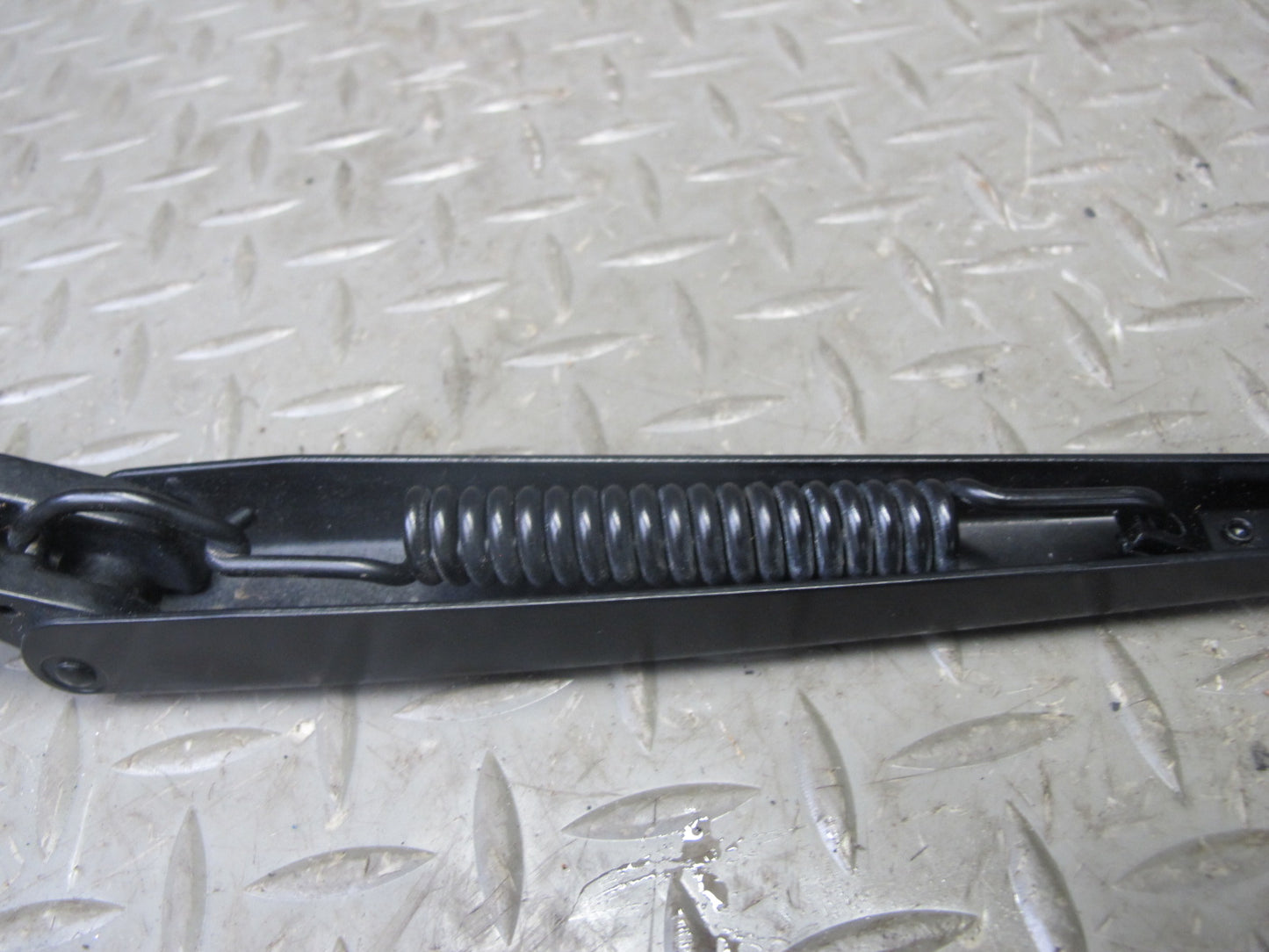 00-05 Toyota MR2 Spyder ZZW30L Set of 2 Front Left & Right Wiper Arm OEM