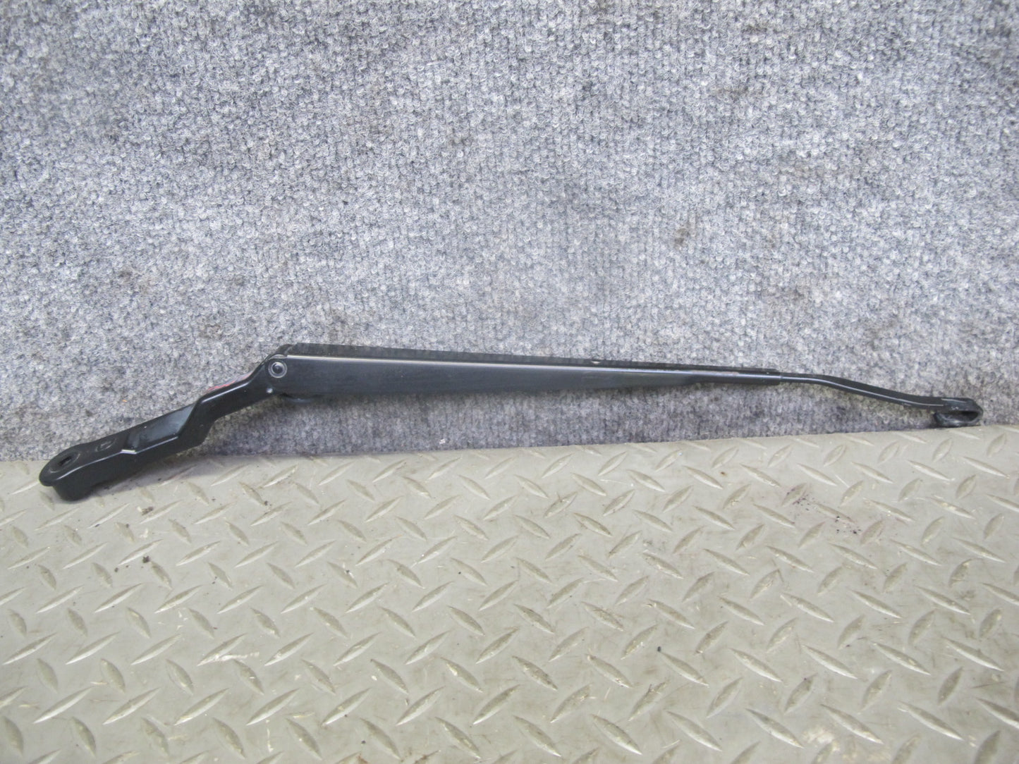 00-05 Toyota MR2 Spyder ZZW30L Set of 2 Front Left & Right Wiper Arm OEM