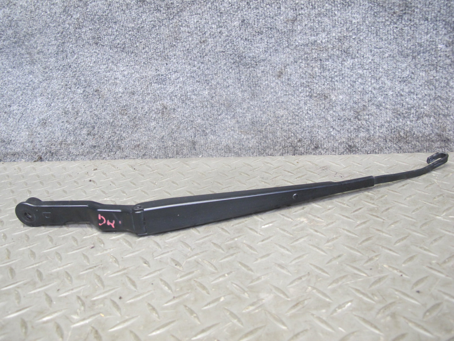00-05 Toyota MR2 Spyder ZZW30L Set of 2 Front Left & Right Wiper Arm OEM
