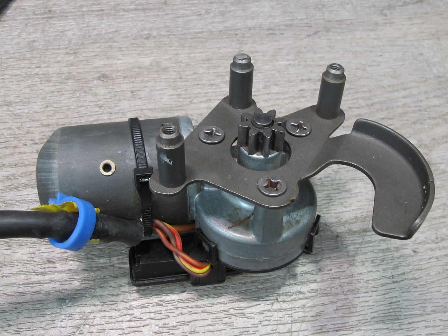 86-91 Mercedes W126 S-class Set of 2 Front Right Seat Adjust Motor OEM