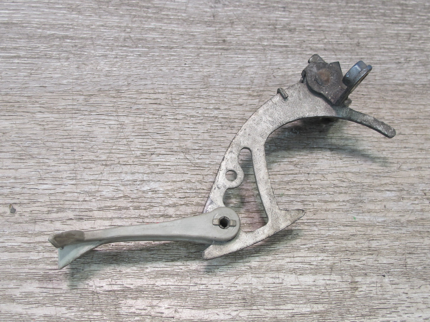86-91 Mercedes W126 S-class Hood Lock Latch Catch Handle Mechanism OEM