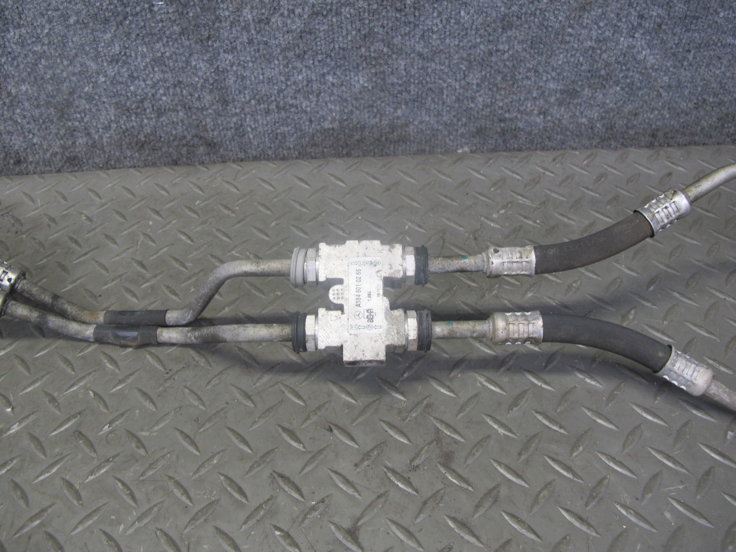 12-15 Mercedes W166 ML350 M276 722.906 A/T Transmission Oil Cooler Pipe Line OEM