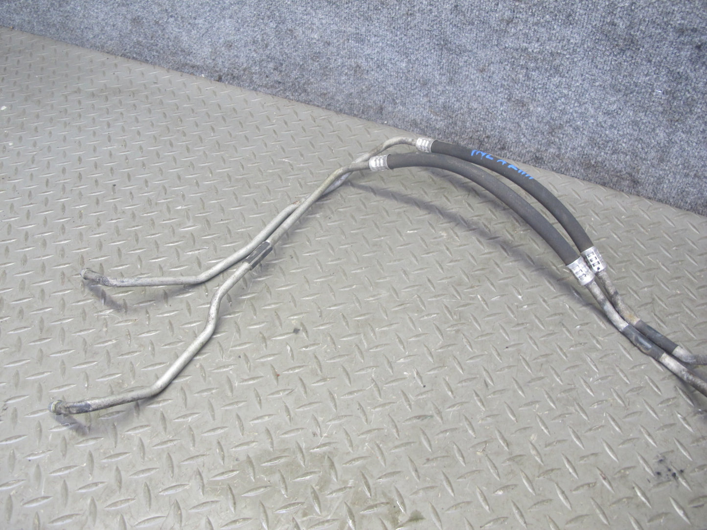 12-15 Mercedes W166 ML350 M276 722.906 A/T Transmission Oil Cooler Pipe Line OEM