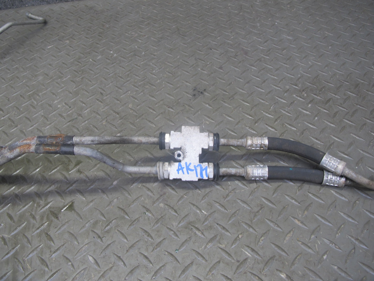 12-15 Mercedes W166 ML350 M276 722.906 A/T Transmission Oil Cooler Pipe Line OEM