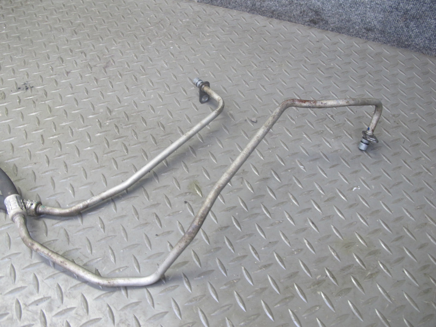 12-15 Mercedes W166 ML350 M276 722.906 A/T Transmission Oil Cooler Pipe Line OEM