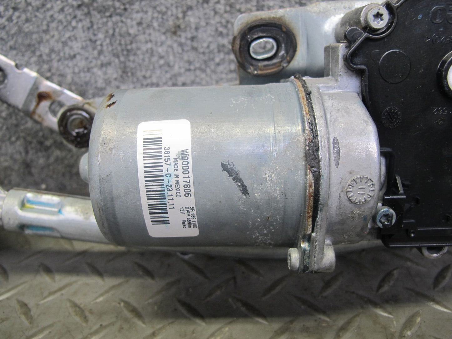 12-18 Mercedes W166 GLE ML Windshield Wiper Transmission Linkage w Motor OEM