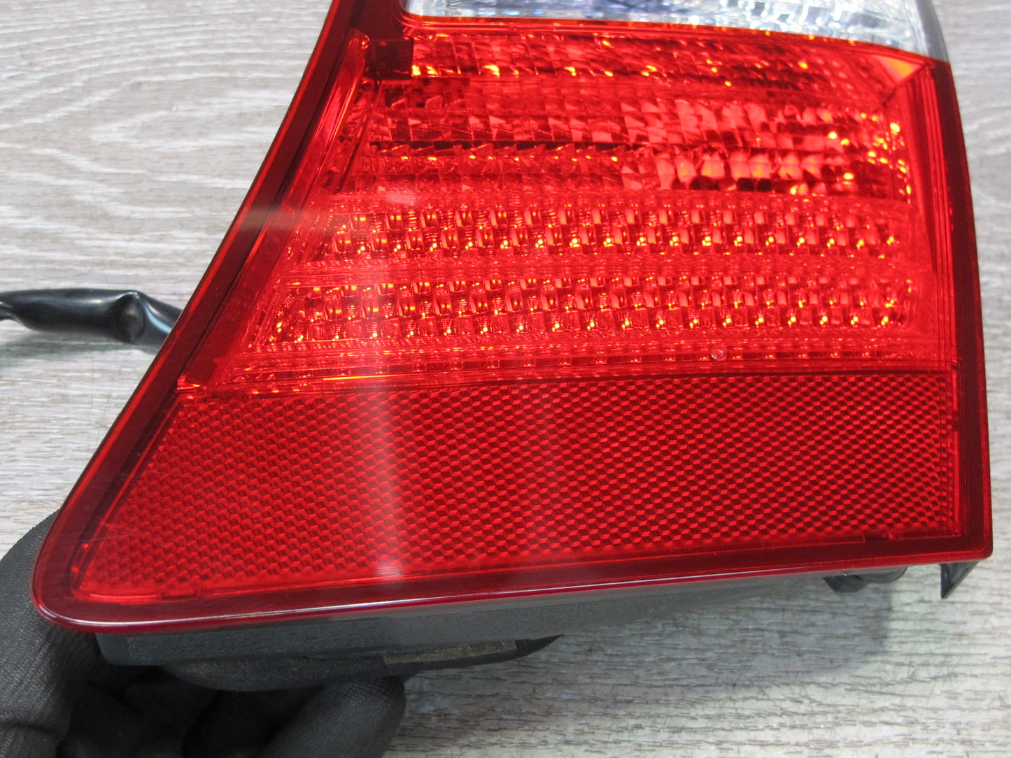 08-09 Lexus UVF46 LS600h Rear Right Inner Trunk Lid Tail Light Lamp OEM