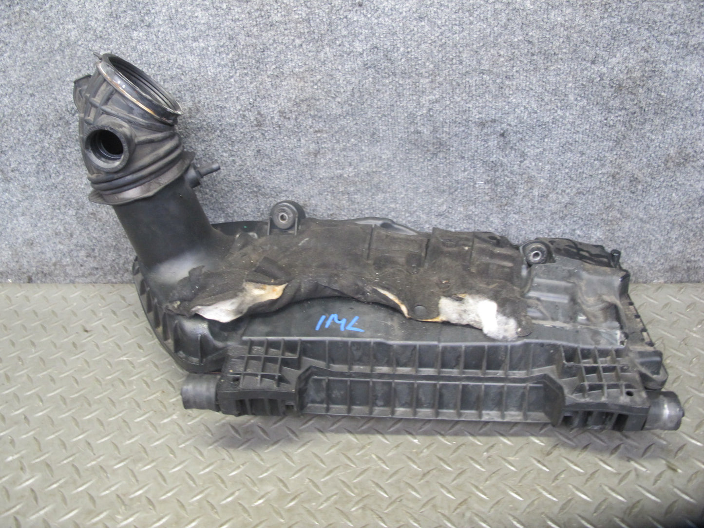 12-15 Mercedes W166 ML350 M276 Air Intake Cleaner Filter Box 2760901301 OEM
