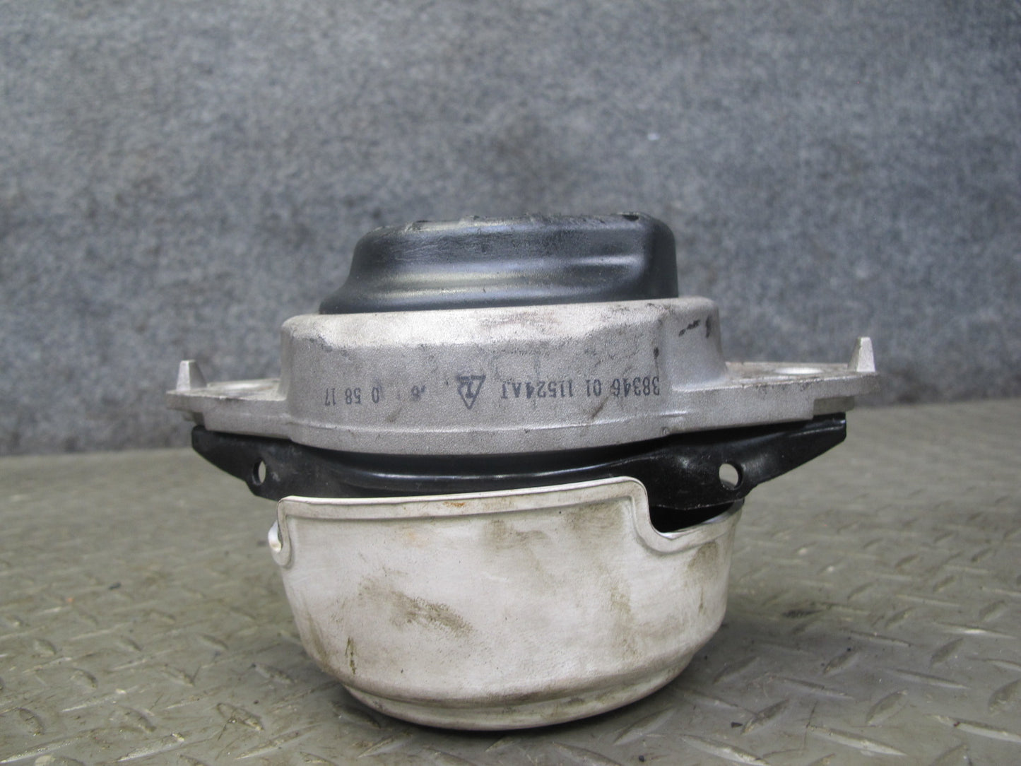 12-15 Mercedes W166 ML350 M276 Set of 2 Left & Right Engine Motor Mount OEM