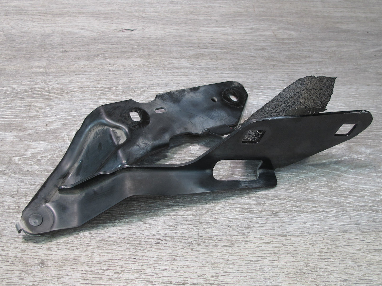 2004-2009 Cadillac XLR Front Right & Left Side Hood Bonnet Hinge Support Set