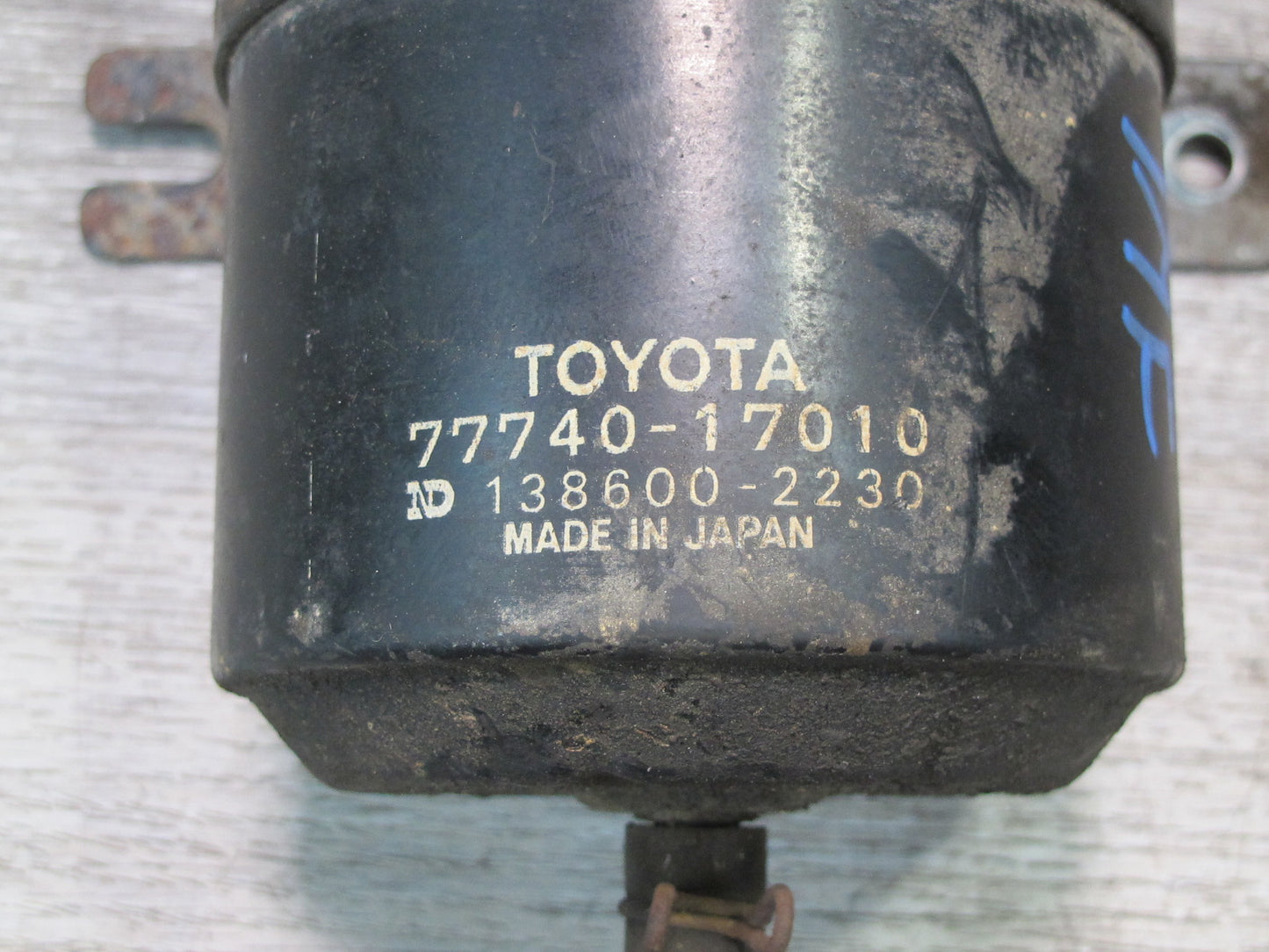 85-89 Toyota MR2 AW15 Fuel Evaporation Vapor Canister 77740-17010 OEM