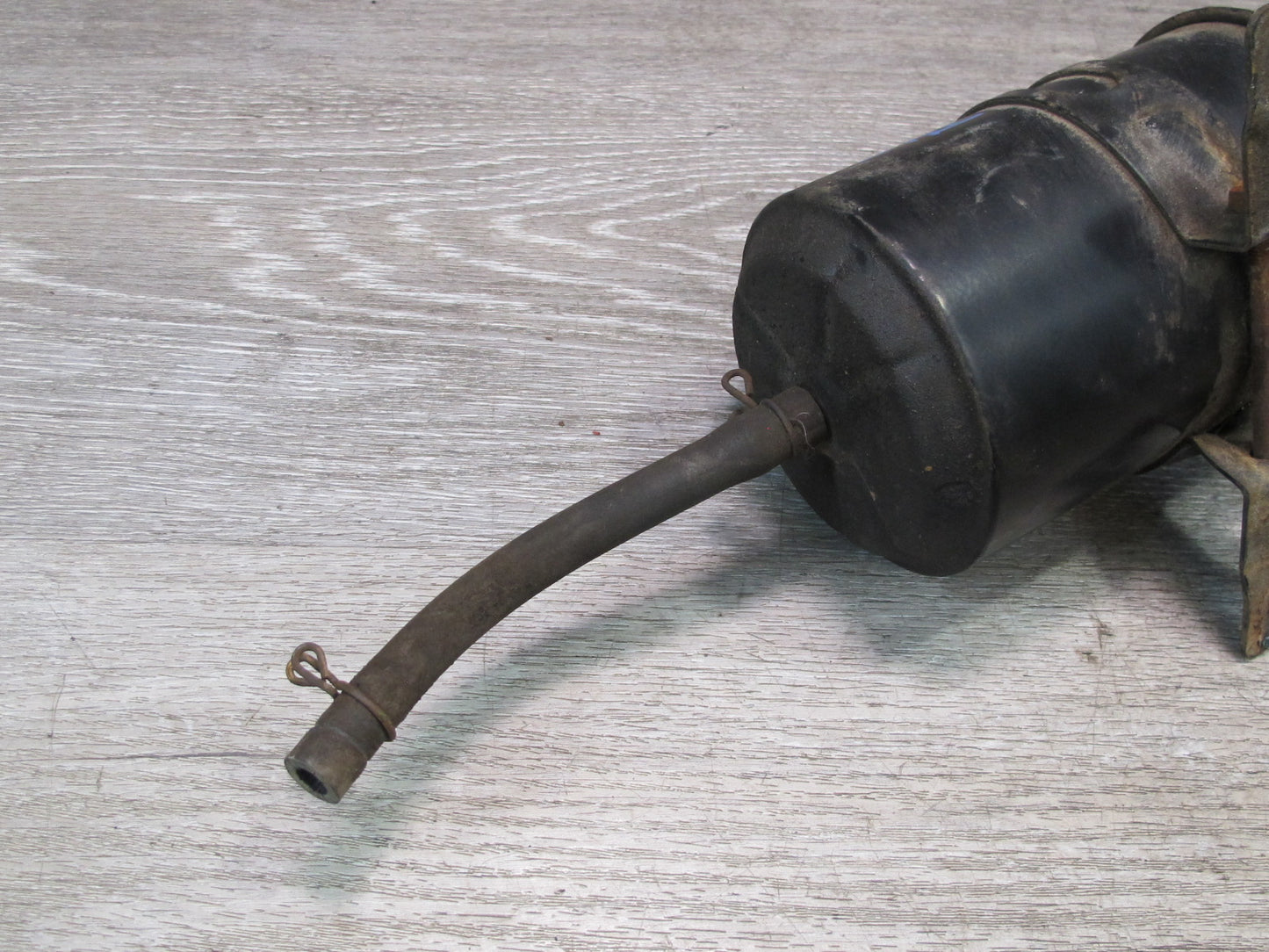 85-89 Toyota MR2 AW15 Fuel Evaporation Vapor Canister 77740-17010 OEM