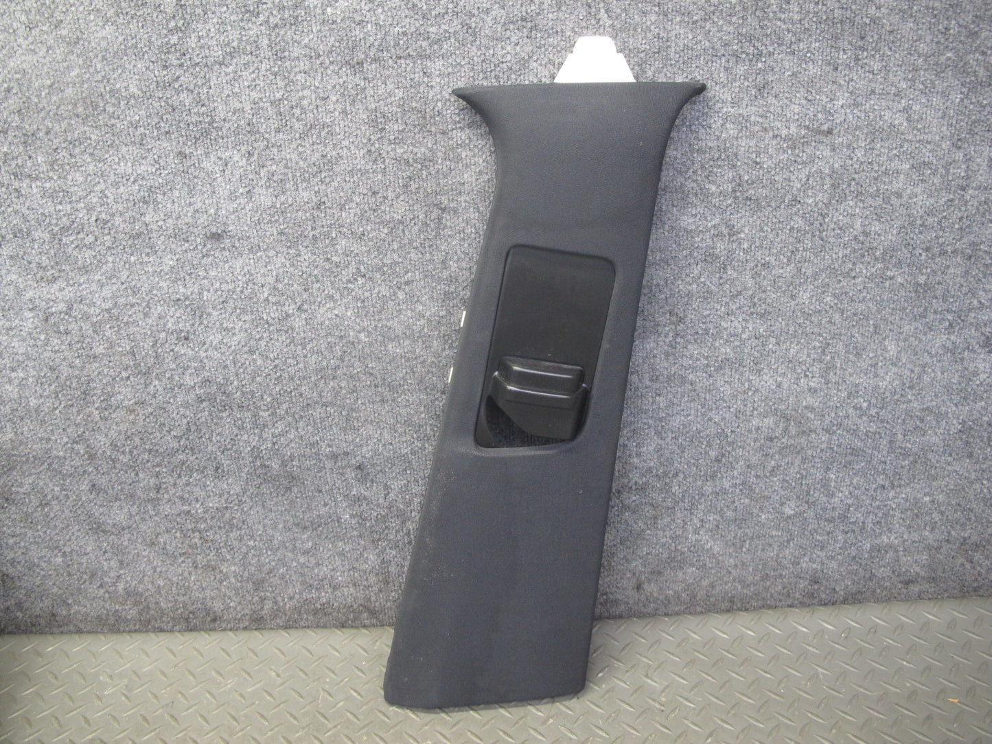 12-15 Mercedes W166 X166 GL ML Set of 2 Interior Upper B Pillar Trim Cover OEM