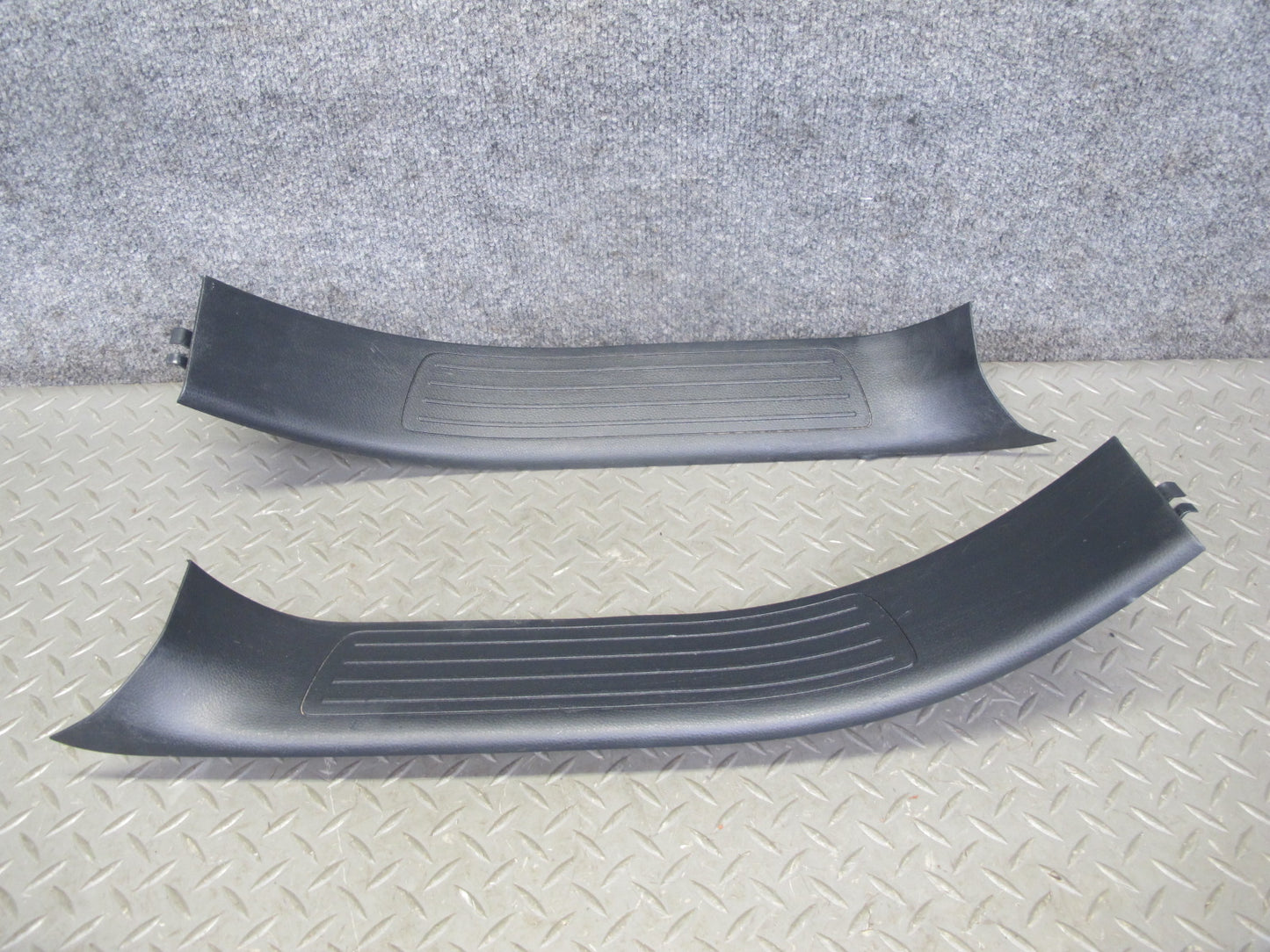 12-15 Mercedes W166 ML Set of 2 Rear Left Right Door Scuff Sill Plate Trim OEM