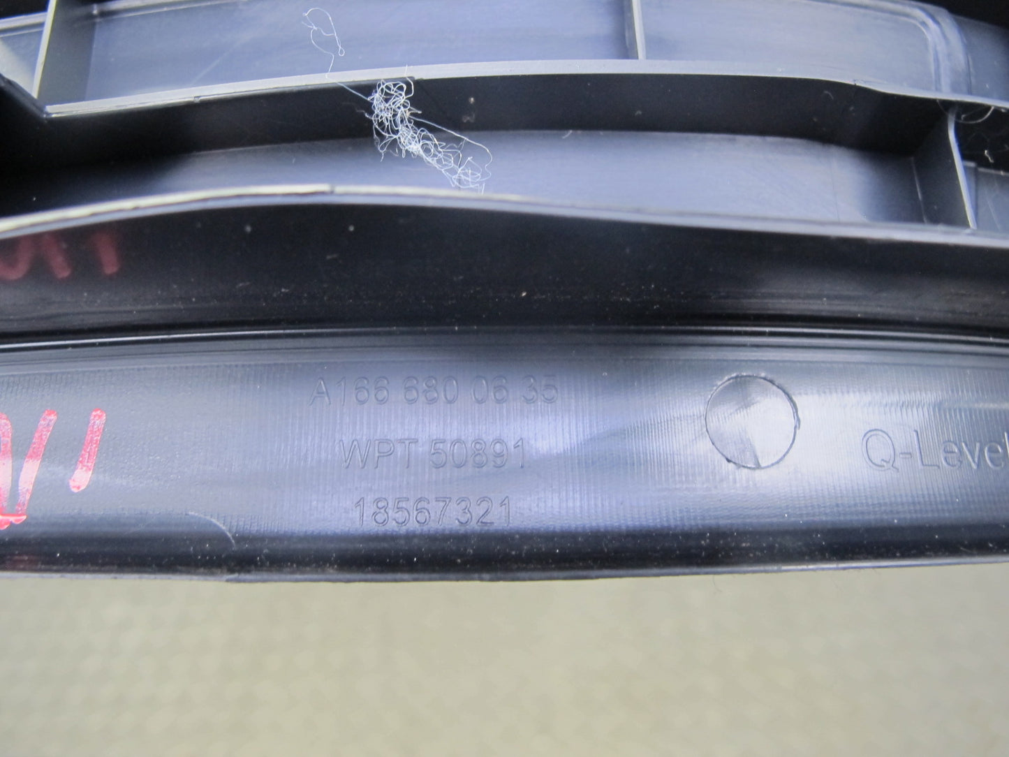 12-15 Mercedes W166 ML Set of 2 Rear Left Right Door Scuff Sill Plate Trim OEM