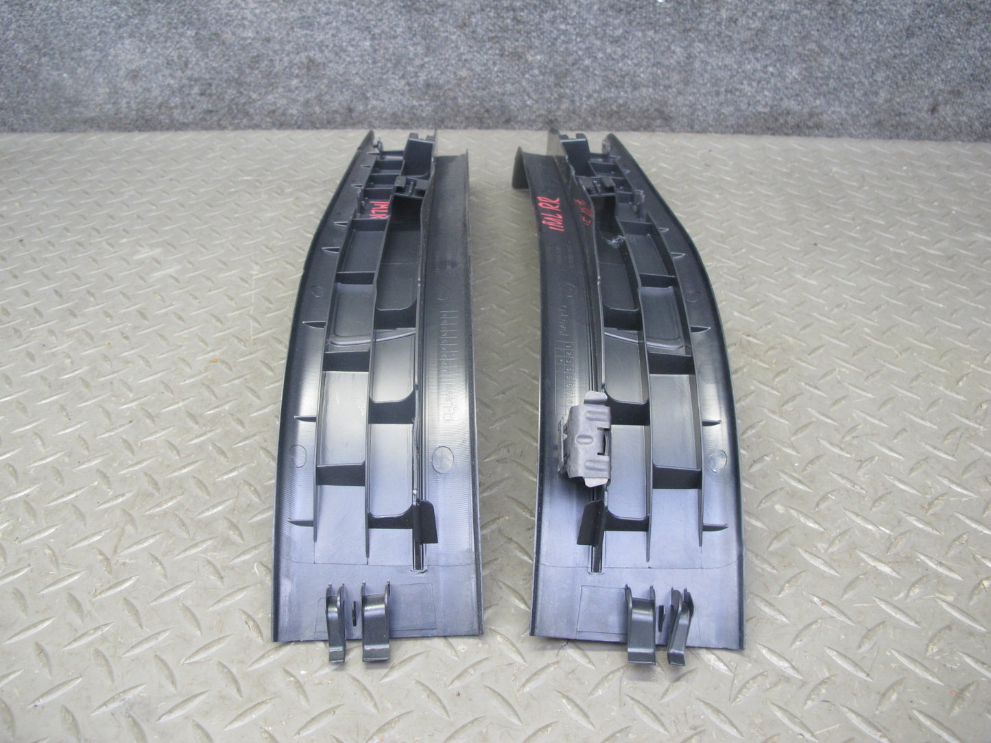 12-15 Mercedes W166 ML Set of 2 Rear Left Right Door Scuff Sill Plate Trim OEM