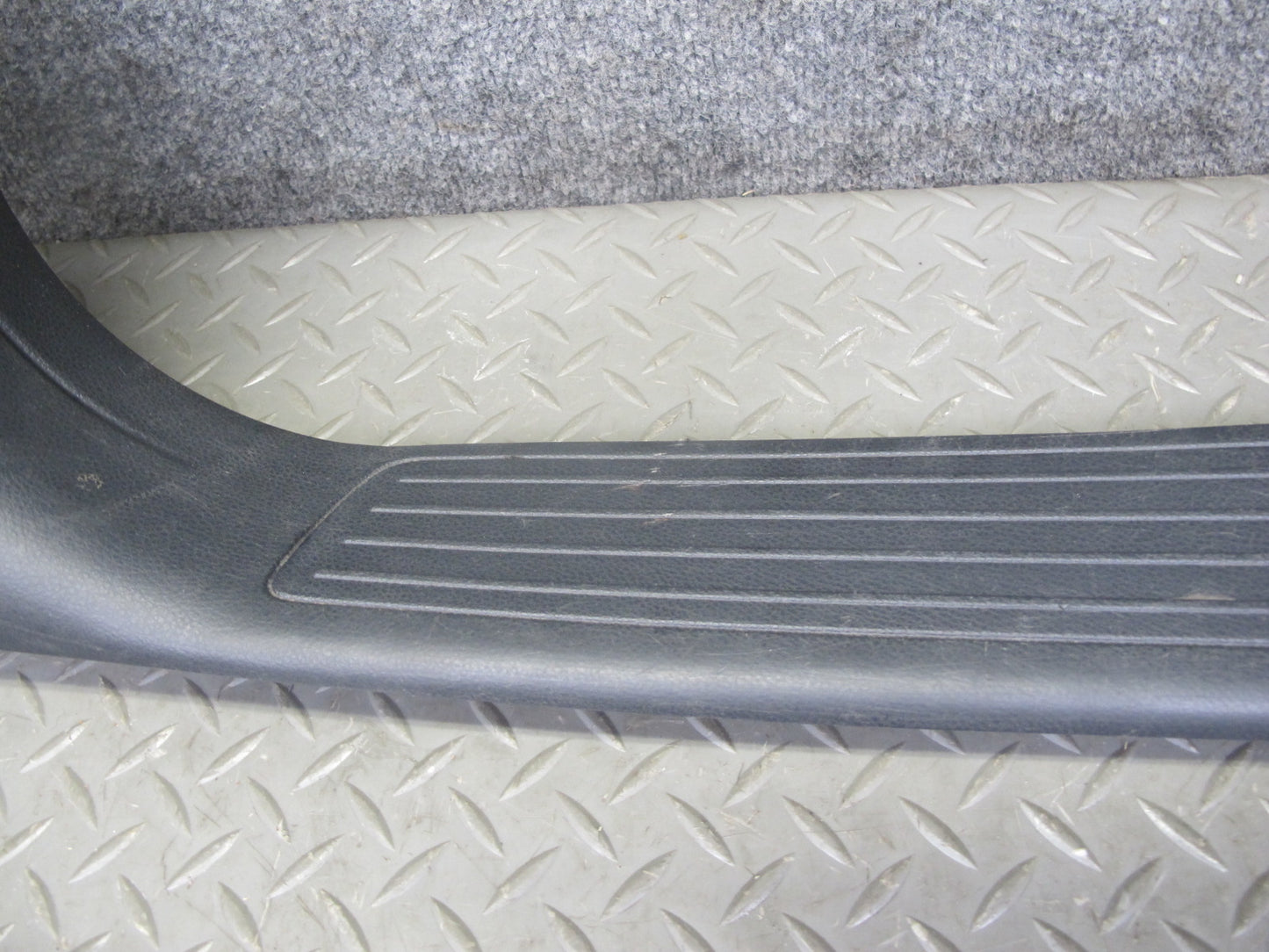 12-15 Mercedes W166 ML Front Left & Right Door Scuff Sill Plate Trim Set OEM