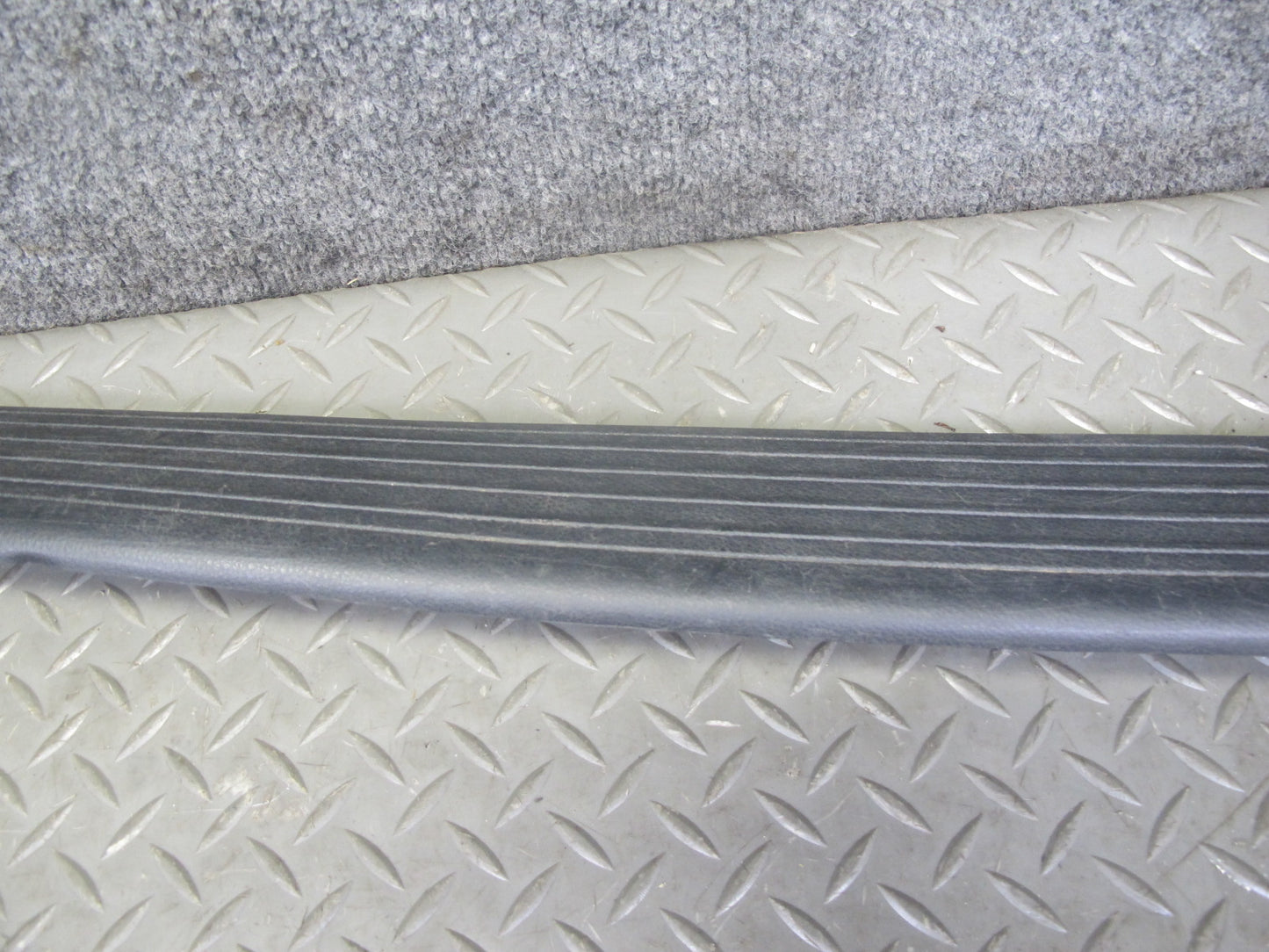 12-15 Mercedes W166 ML Front Left & Right Door Scuff Sill Plate Trim Set OEM