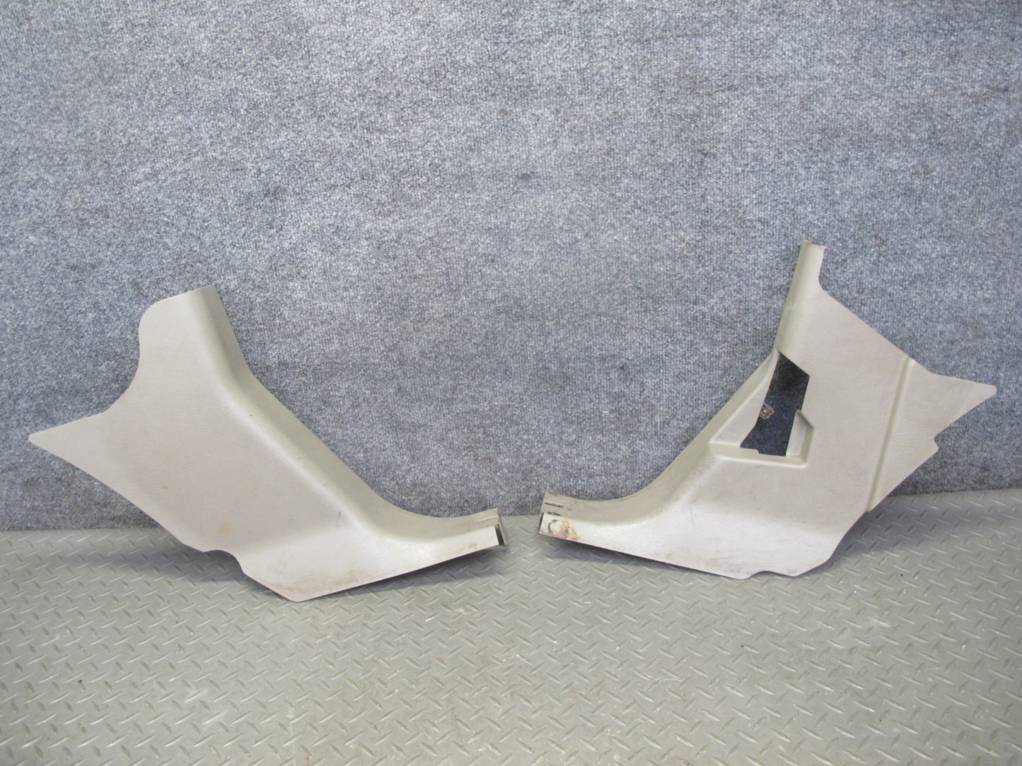 2003-2009 Hummer H2 Front Right & Left Side Lower Kick Trim Cover Panel Set